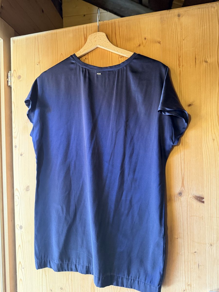 Pinko T-shirt: Seidenshirt von Pinko – Usato da Donat venduto da troja007 2