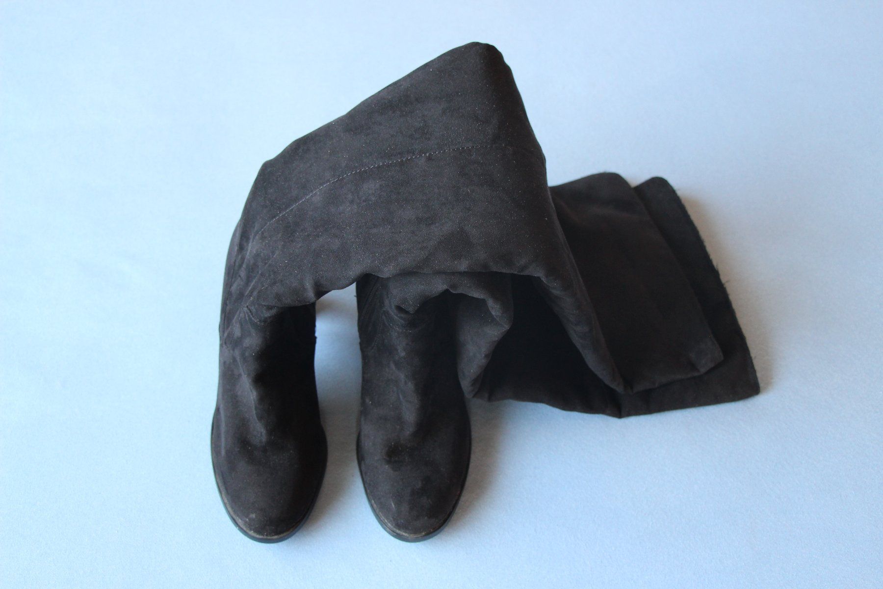 Scarpe da donna: Overknee Stiefel, schwarz, Gr. 39 – Usato da Laax GR venduto da Schoelli2 2