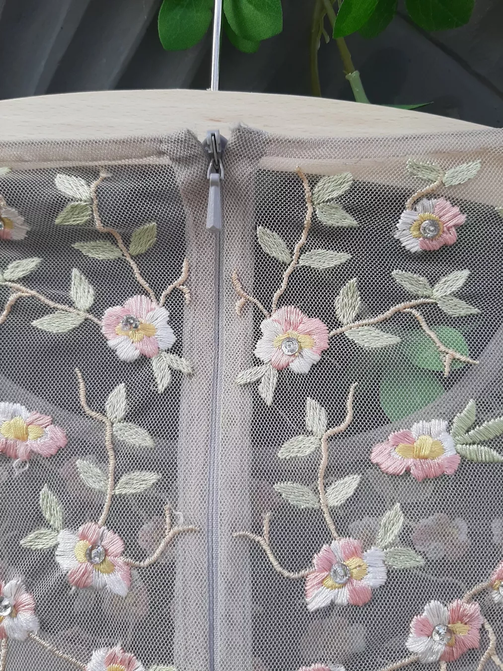 Kleider: Luxus Kleid Needle & Thread – Gebraucht aus Bern von Preloved_NILE_4.Sale 6