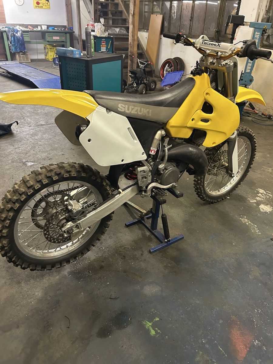 Suzuki Enduro: Suzuki rm 125 – D'occasion à Huttwil par lev_lsn7 1