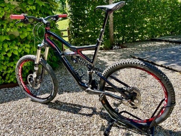 Specialized Vélos: 2012 Enduro Expert EVO – D'occasion à Gelterkinden par Poili 1