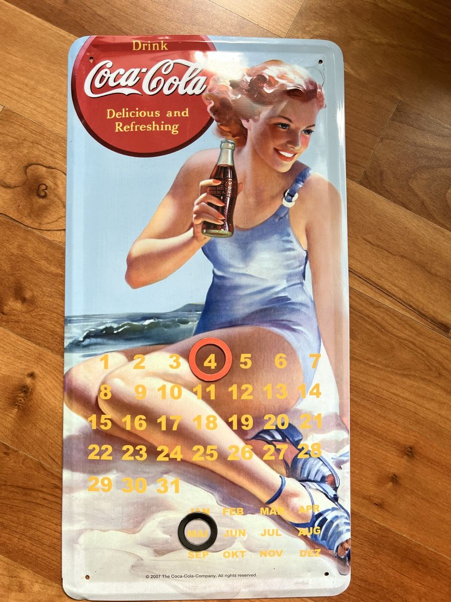 Coca-Cola Insegne: Blechschild Coca Cola Kalender – Usato da Allschwil venduto da sar_9sy9