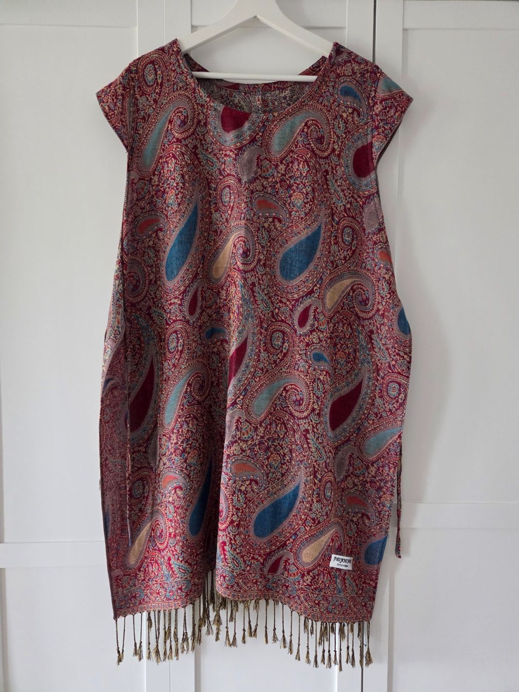 Vestiti: Kaschmir-Wickelkleid – Usato da Fällanden venduto da cga_j8jw