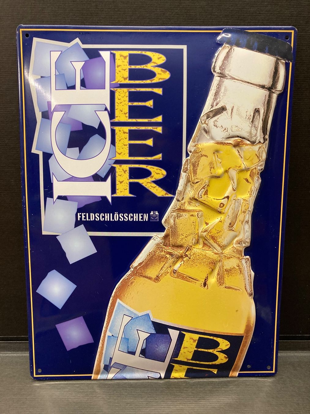 Tutte le decorazioni: umfangreiche Bier-Deko-Sammlung – Usato da Belp venduto da Uhu003