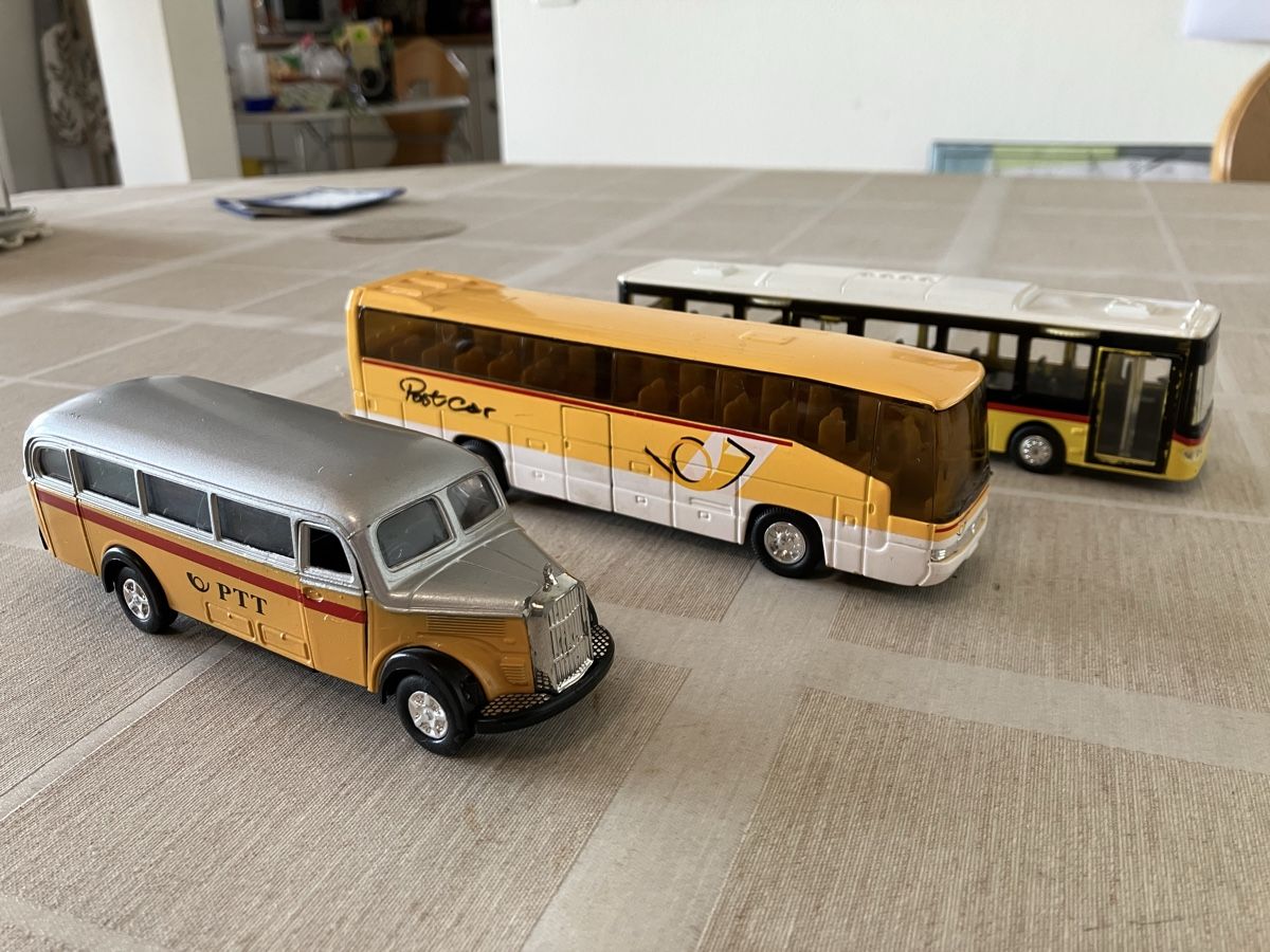 Spielzeuge: Schweizer Postauto 3er Set – Gebraucht aus Hedingen von Pasokon74