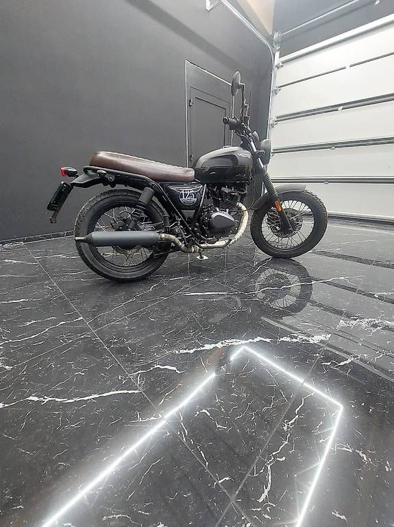 Brixton Motorcycles Strasse: Brixton Cromwell 125 ABS – Gebraucht aus Marbach SG von luk_yj6h 1