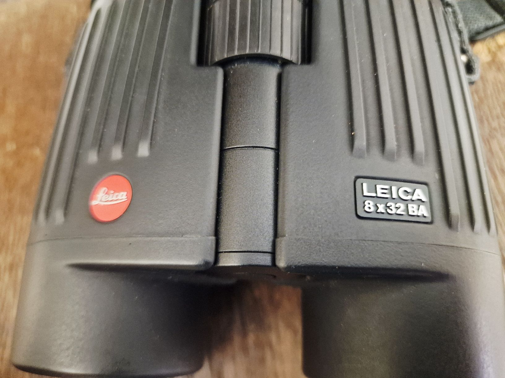 Leica Binocoli: Leica 8x32 BA Fernglas mit Tasche – Usato da BERN venduto da Intarsia 1