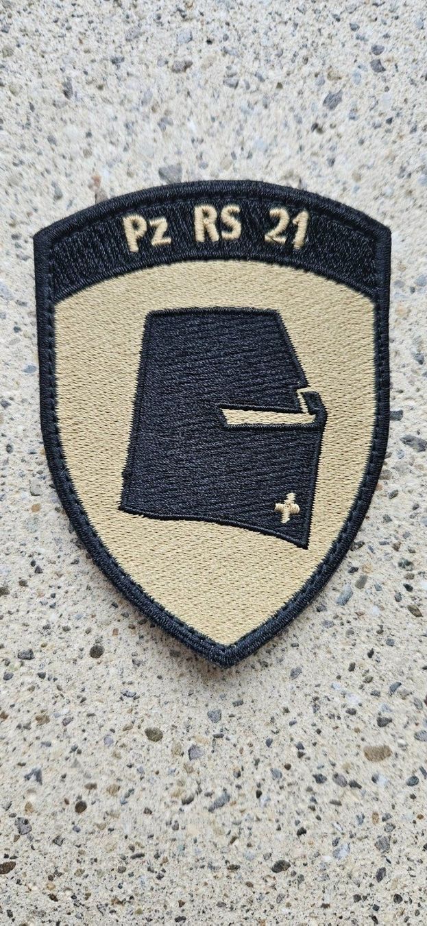 Schweizer Armee Placchette & Badge: *** Badge Panzer Pz RS 21 mit klett *** – Nuovo e nell'imballaggio originale da Riedholz venduto da fr_sIruP