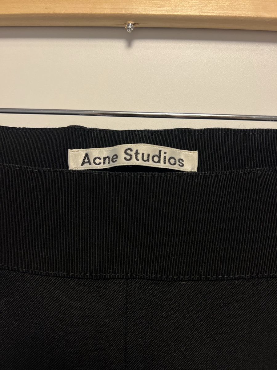 Acne Studios Pantaloni: Acne Studios, black trousers, zip fastening, size 38 – Usato da Zürich venduto da son_f7qw 1
