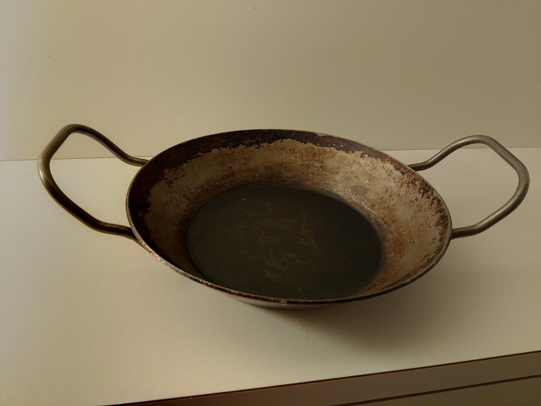 Padelle: Eisenpfanne, eingebrannt, 20 cm – Usato da Zürich venduto da sch_m6rw 1