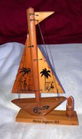 Dekoration Segelschiffchen aus Brasilien, mit Stifthalter