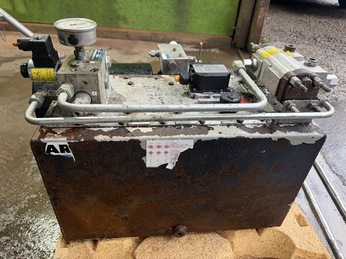 Tutte le macchine: Hydraulikaggregat – Usato da Merenschwand venduto da Schaerer. 2