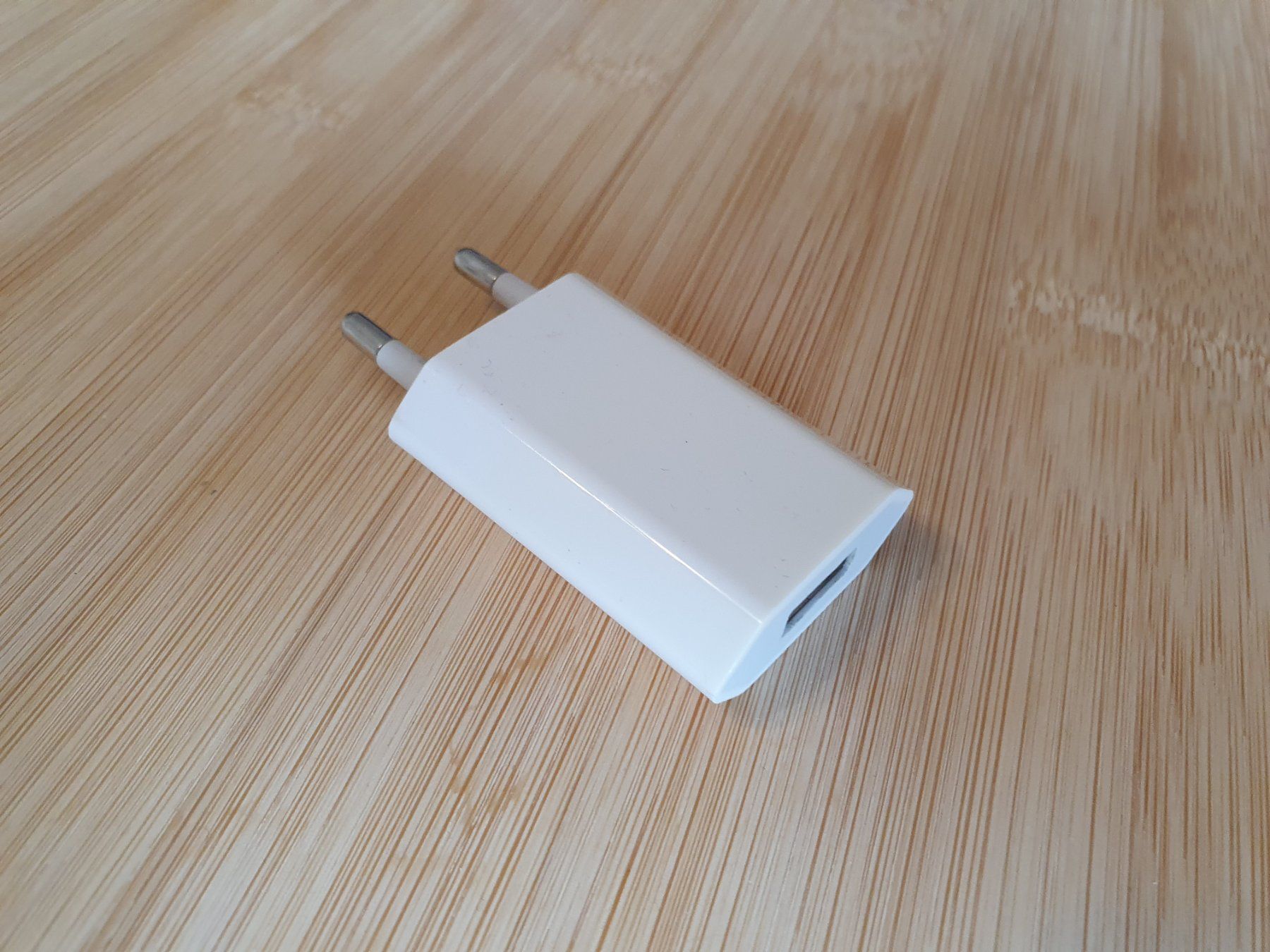 Ladegeräte: Ladeadapter USB – Gebraucht aus Bern von NilsMosi