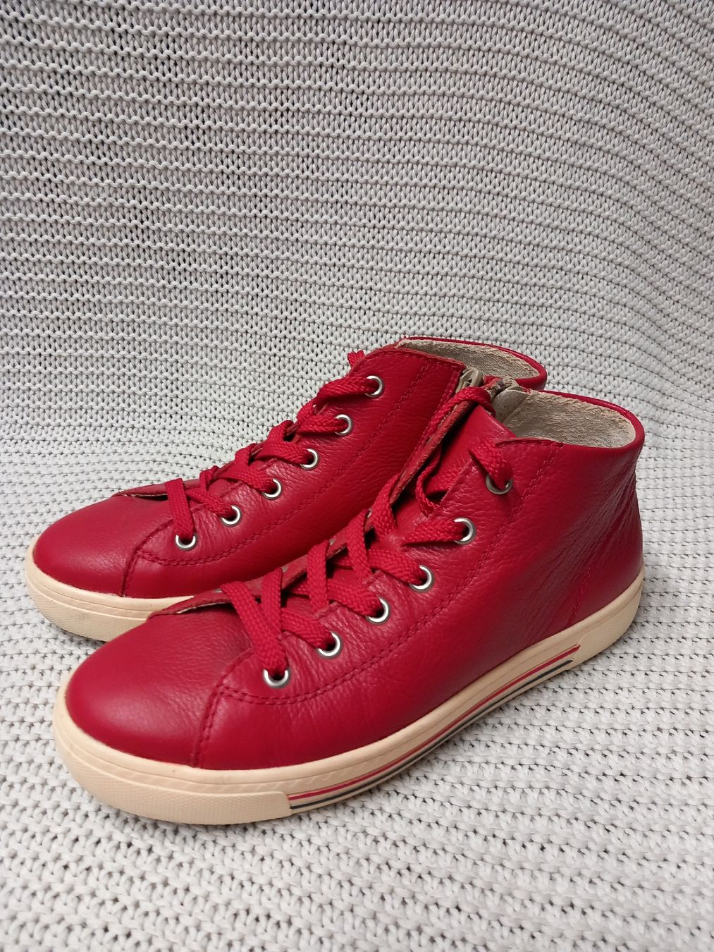 Scarpe da donna: Remonte Sneakers Rot Gr.38 – Usato da Gwatt (Thun) venduto da umwelt-brocki 1