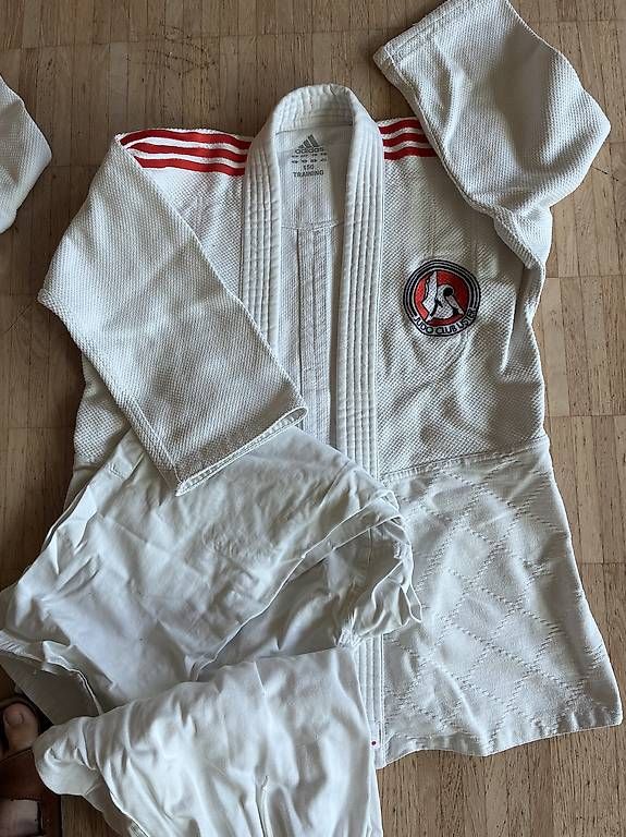 Kimono: Judo-Gi – Usato da Uster venduto da Fluma 3
