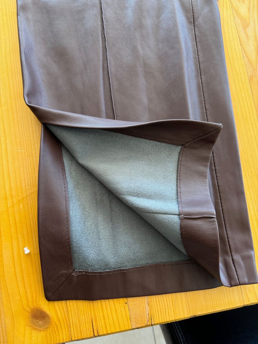Mango Hosen: Mango Kunstleder Hose braun Gr. 36 – Gebraucht aus Kirchdorf AG von coco123 3