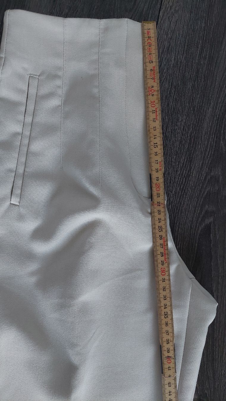 Zara Pantaloni: Elegante Stoffhose in Creme - Grösse 34 – Usato da Gwatt (Thun) venduto da Letzte-Chance-II 7