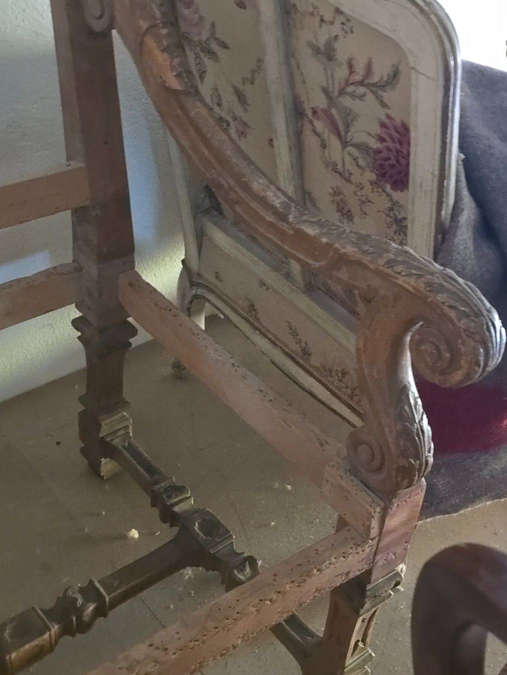 Poltrone: Renaissance Fauteuil – Usato da Luzern venduto da Sainte-Victoire 2