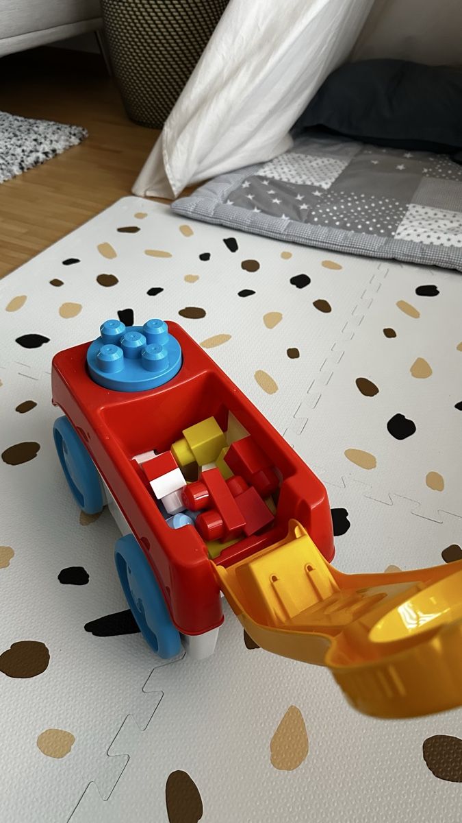 Mega Giocattoli: Truck with Blocks – Usato da Zürich venduto da KrisZH 1