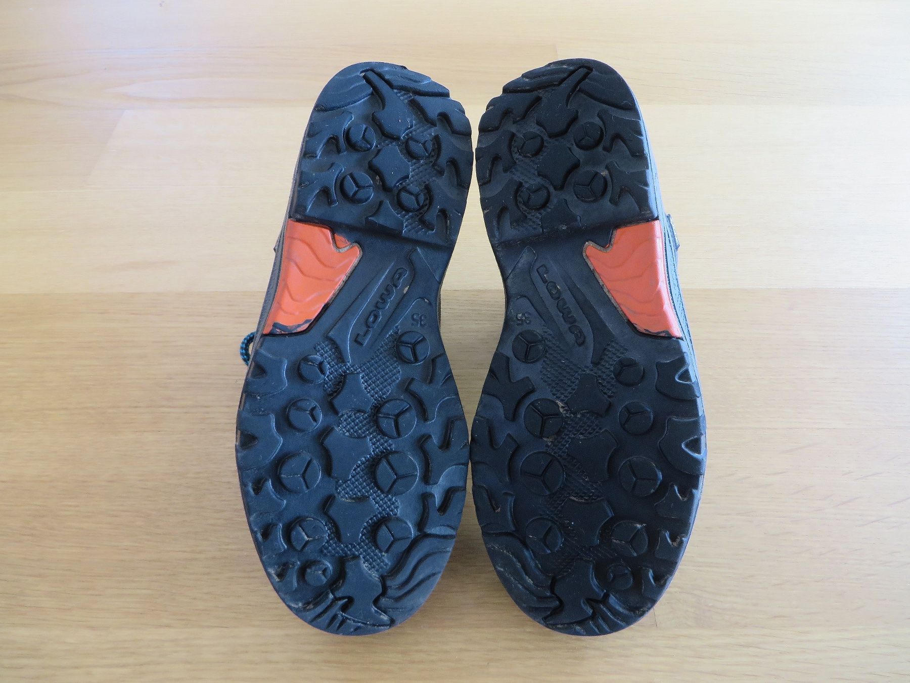 Lowa Scarpe da uomo: Wanderschuhe Lowa Gr. 35 – Usato da Rombach venduto da flor58 6