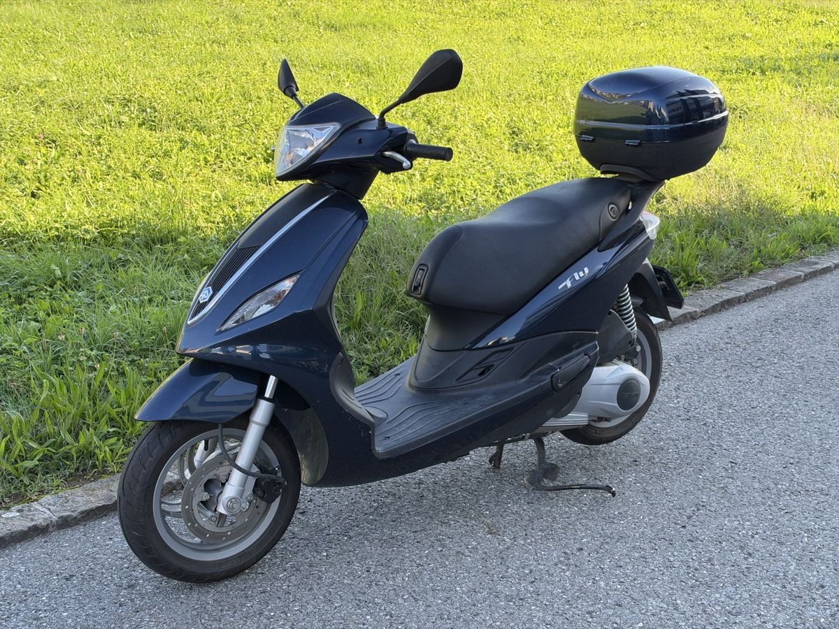 Piaggio Scooters: Piaggio Fly 125 – Gebraucht aus Meggen von leupimoto 1