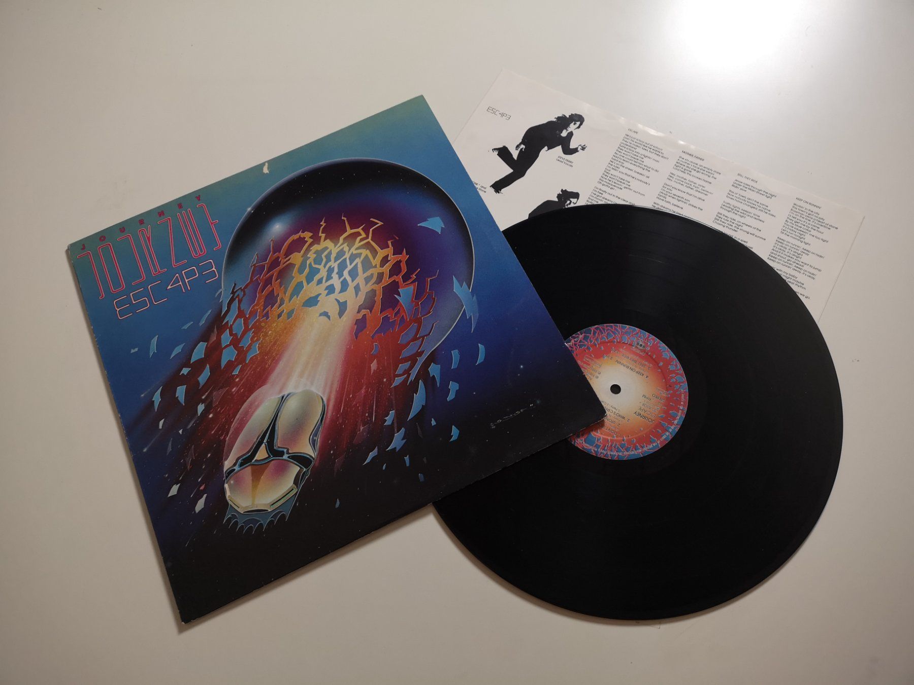 Schallplatten: JOURNEY - ESC4P3 – Gebraucht aus Grafenried von House-of-Oldies