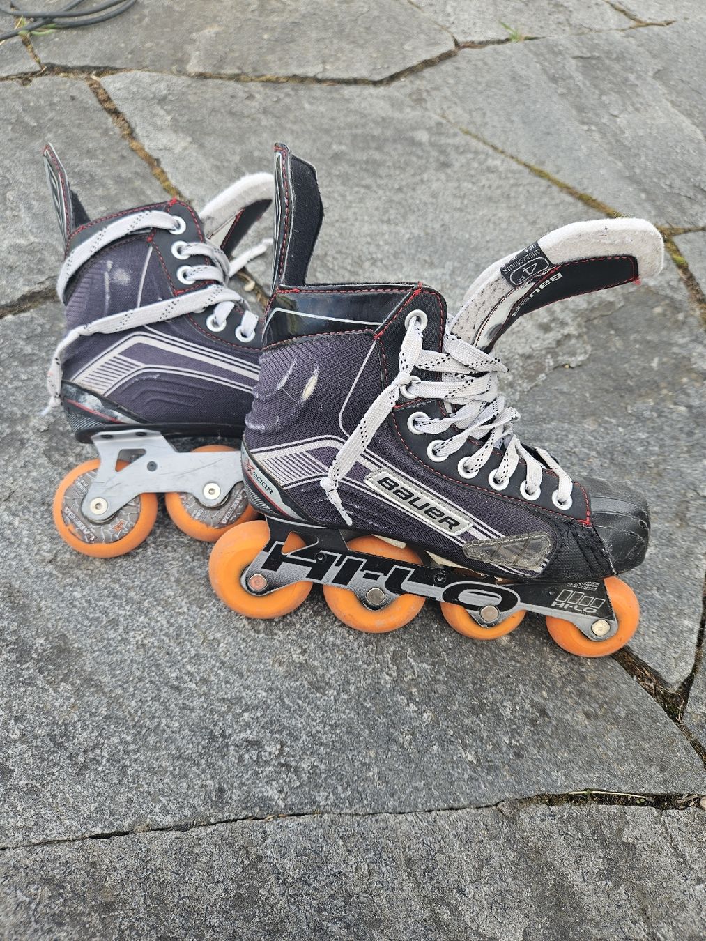 Bauer Pattini in linea & Pattini a rotelle: Inline Scates / Rollschuhe Grösse 37.5 Marke Bauer – Usato da Zollikofen venduto da Toemeler 1