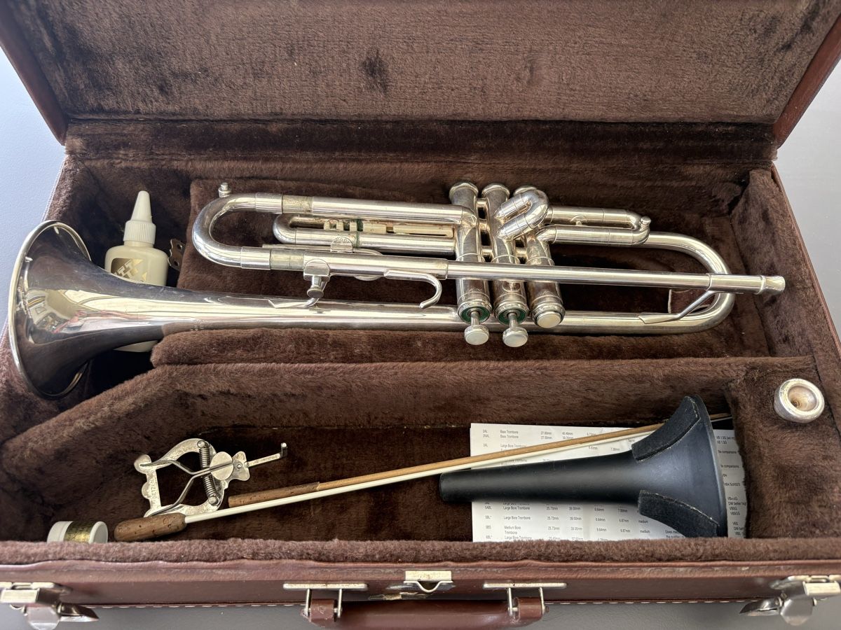 Strumenti musicali: Getzen Instrument Trompete mit Koffer  – Usato da Scheuren venduto da alroth 1