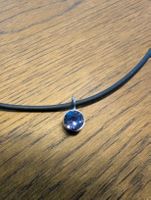 Schicke Kunststoff kette mit Anhänger