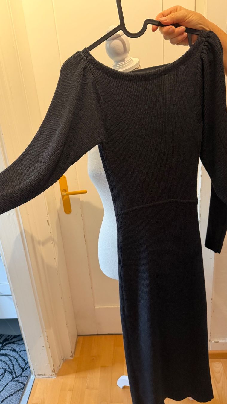 Sandro Kleider: Sehr schönes Strickkleid von Sandro – Neu (gemäss Beschreibung) aus Schaffhausen von _queen_c 1
