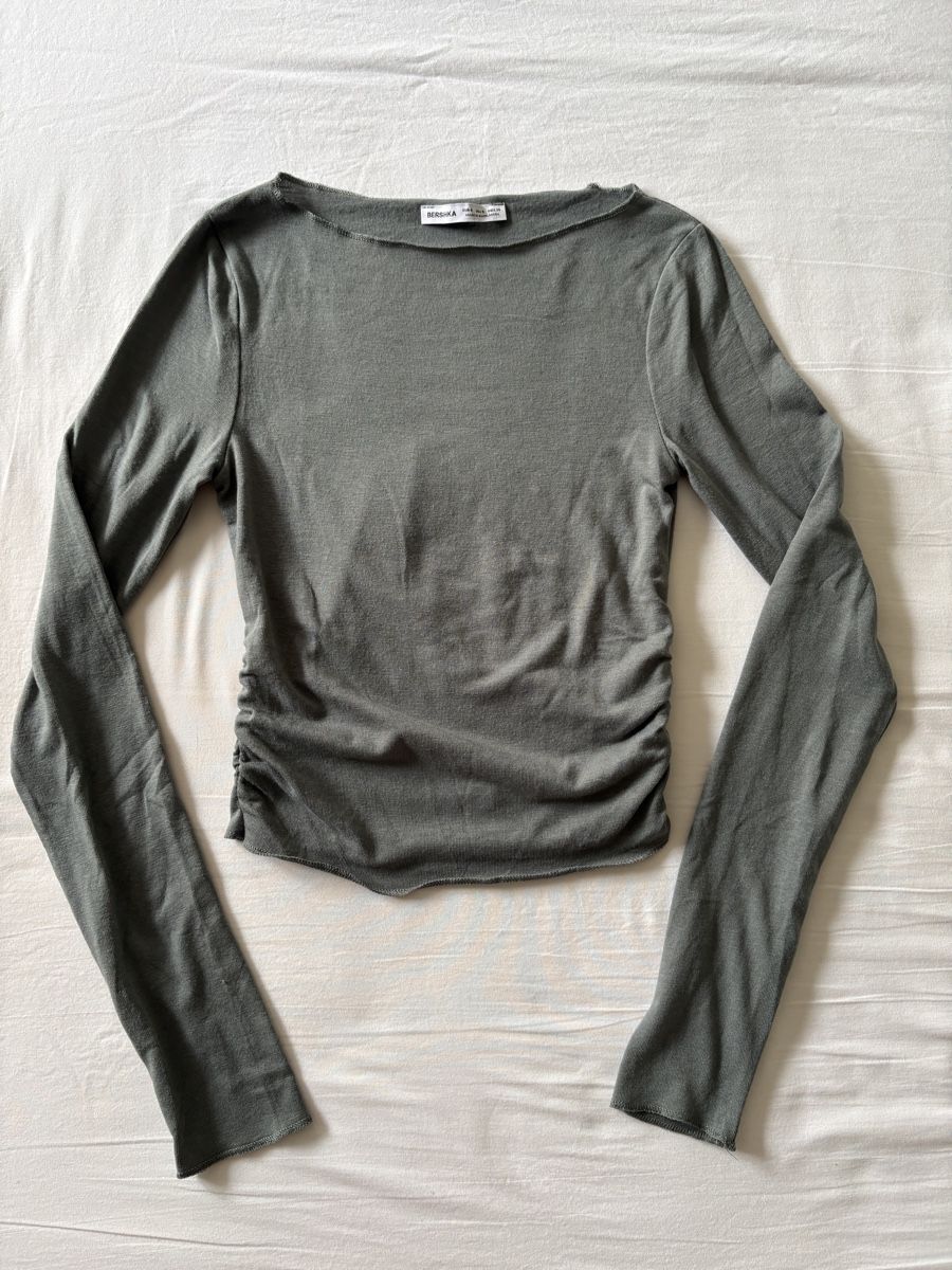 Bershka Top: Bershka langarm Top, Grösse S – Nuovo (secondo la descrizione) da Zürich venduto da Sera.13