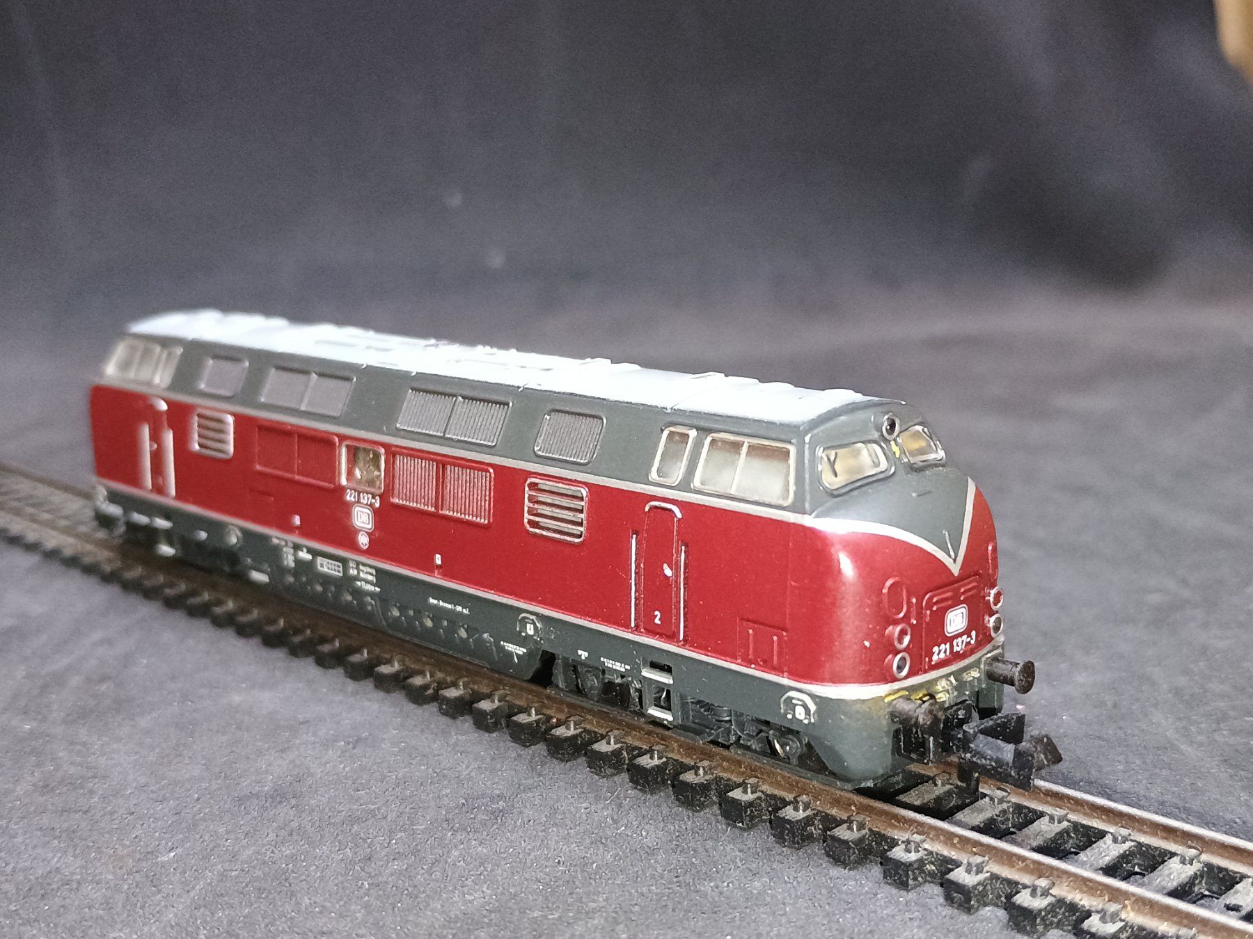 Trix Modellini di ferrovie: Spur N V221 DB Diesellok – Usato da Bätterkinden venduto da hobbycha 2