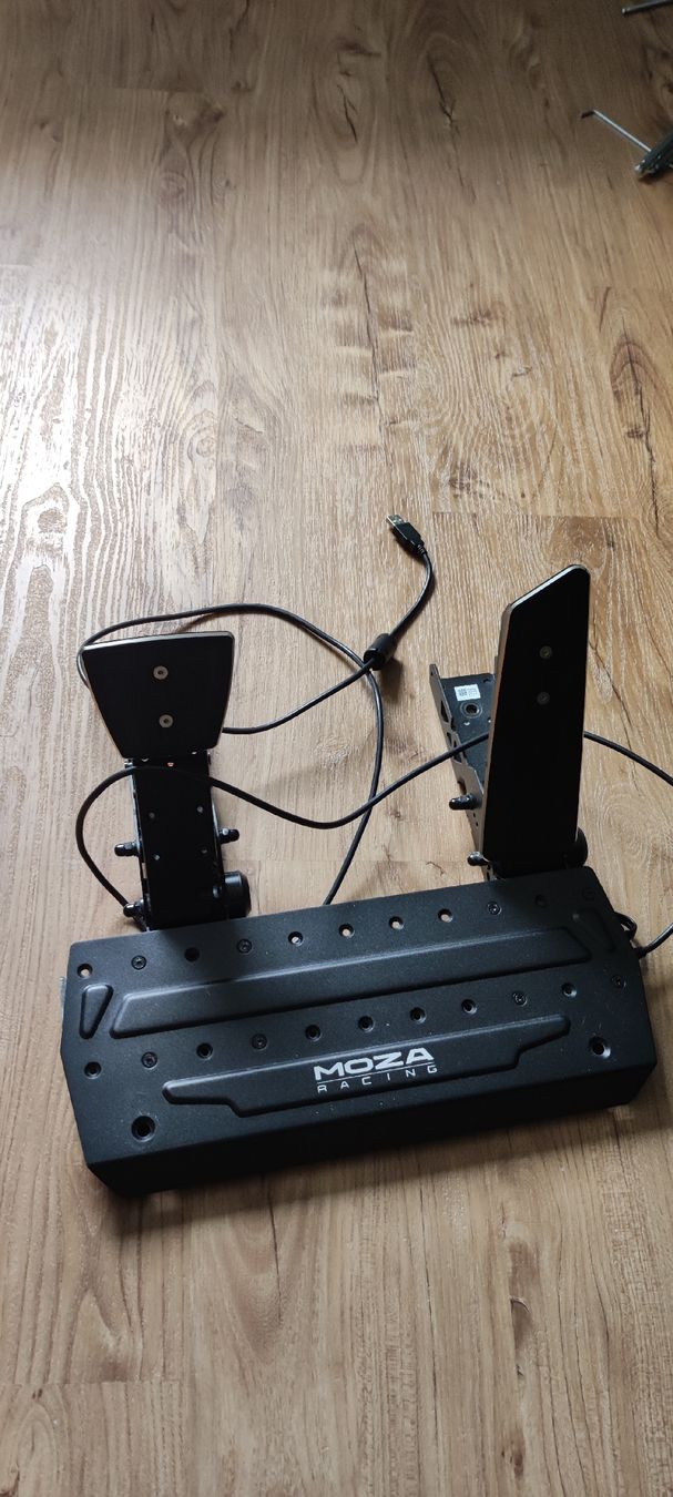 Moza Racing Controller: Moza Bundle Sim Racing – Usato da Wauwil venduto da chepetrevara 2