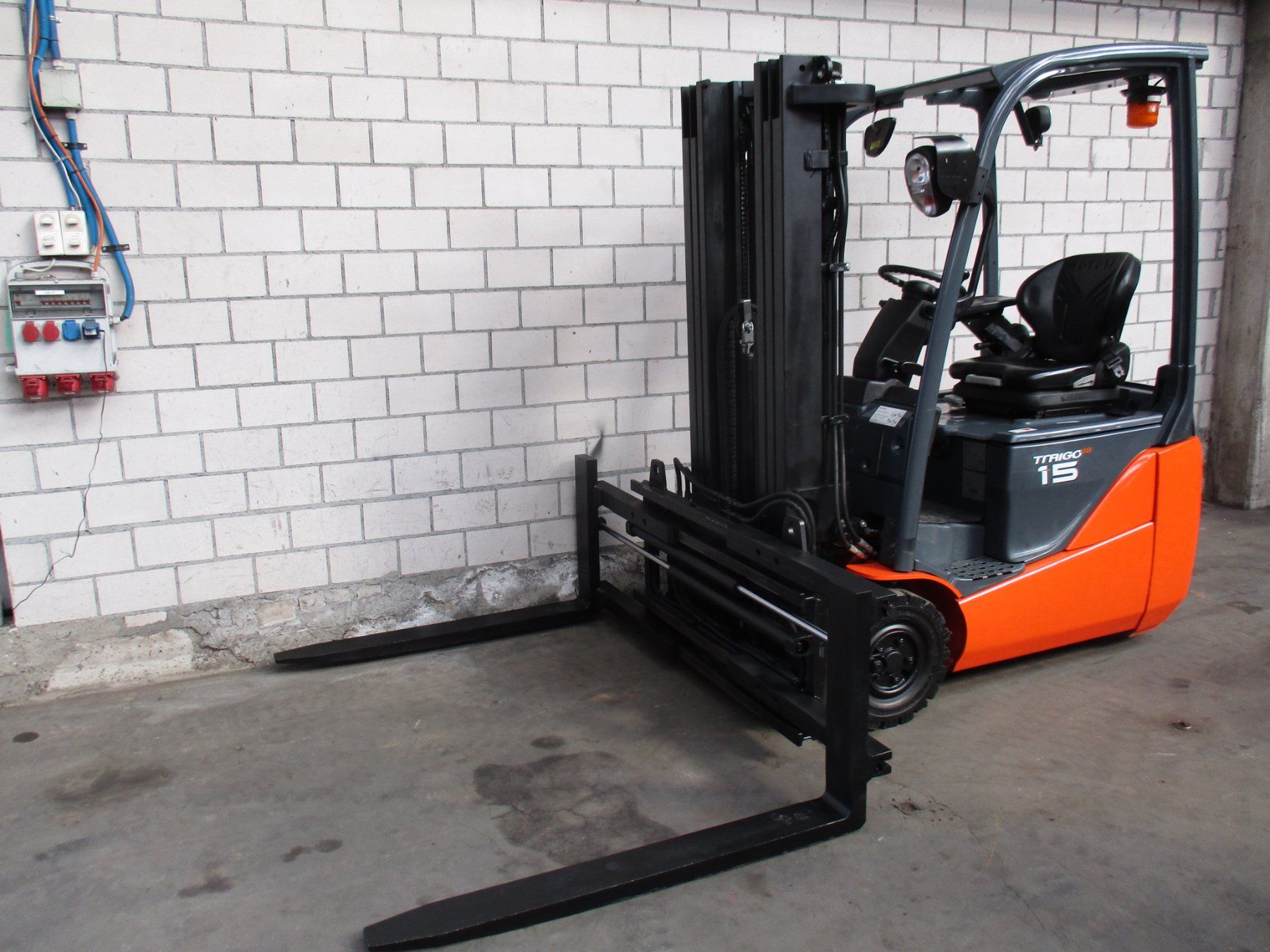 Toyota Carrelli elevatori e a forche: STAPLER TOYOTA 8FBE 15  ELEKTRO GABELSTAPLER – Usato da Seon venduto da zomahandel 1