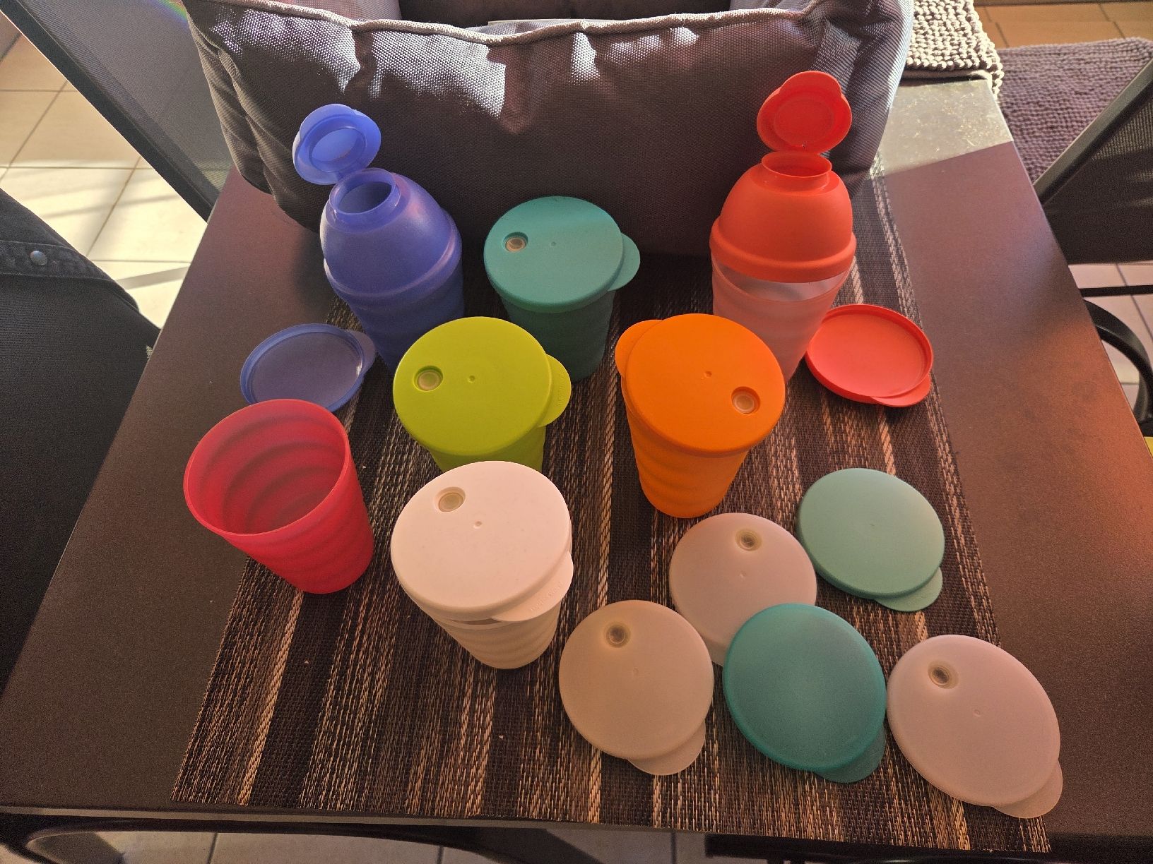 Tupperware Contenitori & Simili: Tupperware Set Becher – Usato da Bellinzona venduto da Debyy77