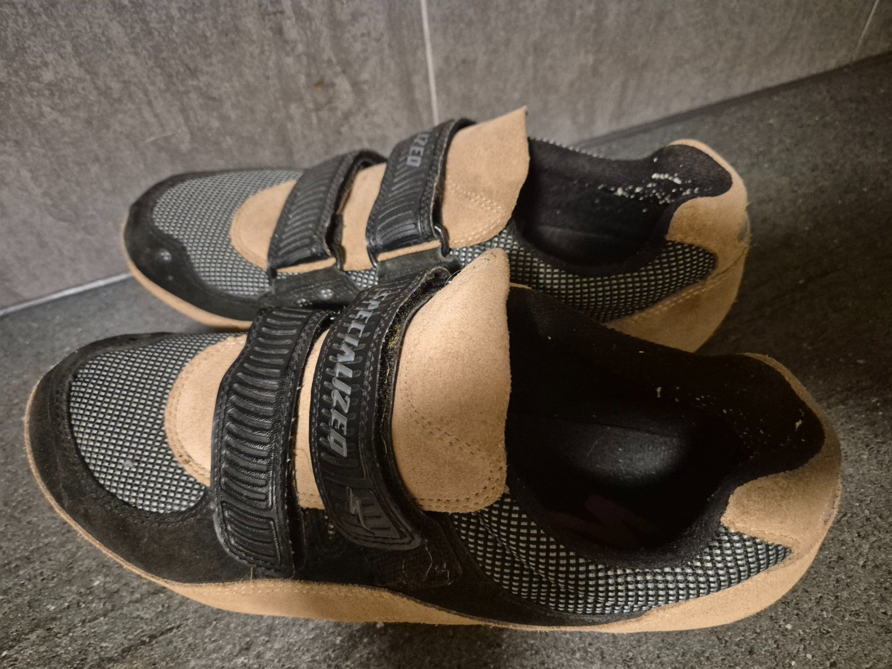 Specialized Scarpe da uomo: Specialized bicycle clip-in shoes – Usato da Essertes venduto da onezoneplay 2