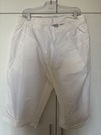 Weisse Nike Sommer Shorts, Grösse XL - Neuwertig!