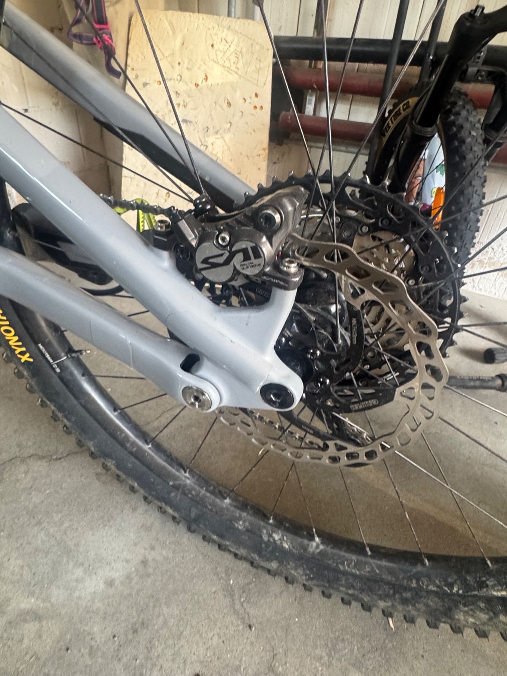 Specialized Biciclette: Specialized Enduro Comp, Carbon 2023 – Usato da Richterswil venduto da Silontree 8