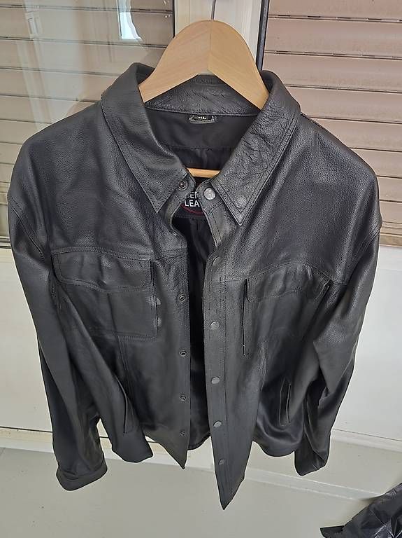 Giacche: Veste en cuir  – Usato da Grand-Lancy venduto da nor_ltq8 3