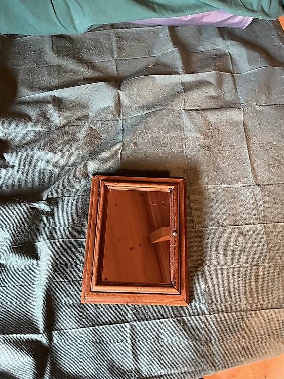 Guardaroba: Schlüsselkästchen Holz/Spiegel – Usato da Affeltrangen venduto da mobo08 2