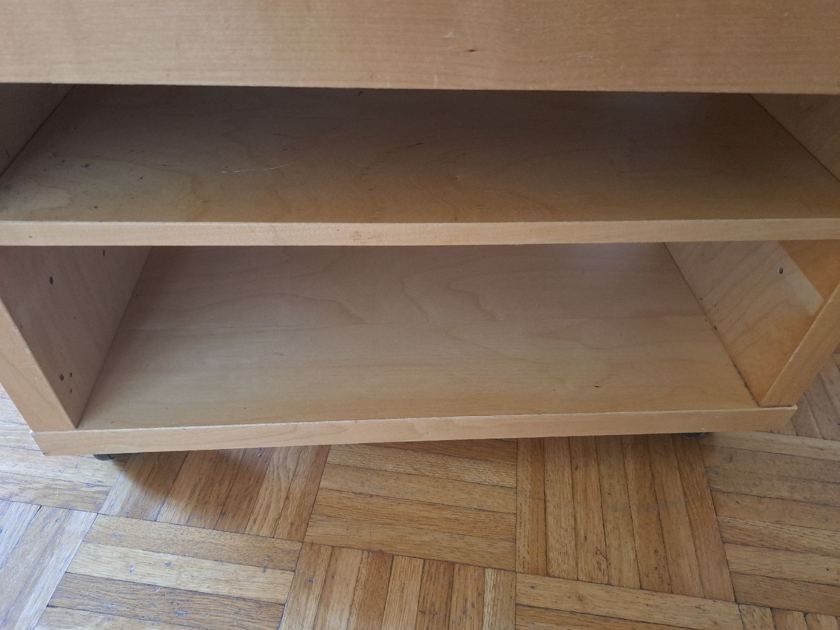 Ikea Meubles TV: TV Möbel auf Rollen – D'occasion à Zürich par sandra0070 1