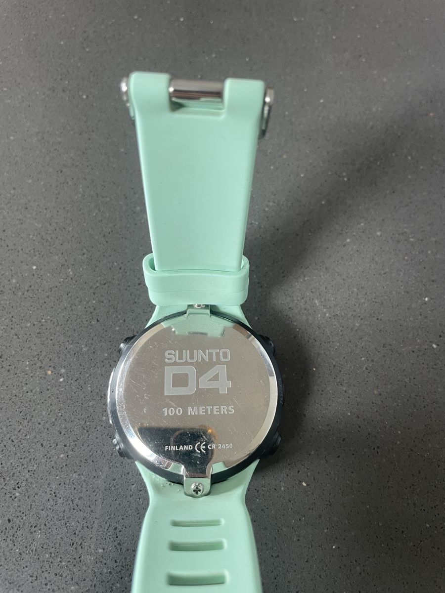 Suunto Orologi: Suunto D4 – Usato da Müllheim-Dorf venduto da Wilernaescht