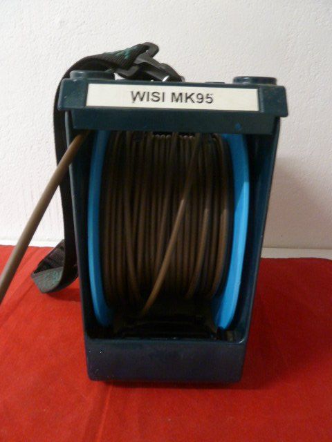 Cavi: Wisi Antennenkabel  MK 96 mit Abroll-Box – Nuovo (secondo la descrizione) da Affoltern am Albis venduto da Sennrtv