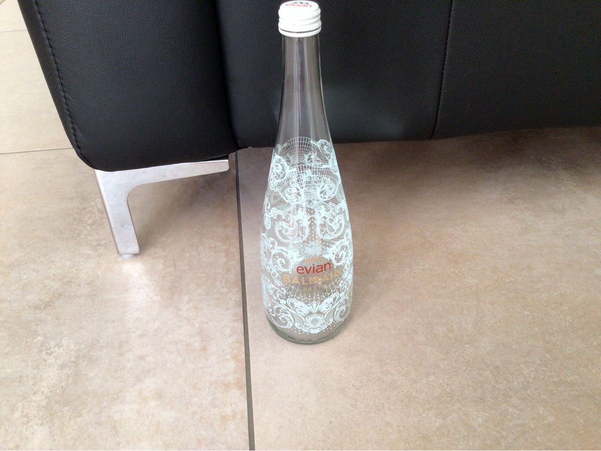 Sonstiges Geschirr & Gläser: Evian Balmain Flasche – Gebraucht aus Minusio von liam04
