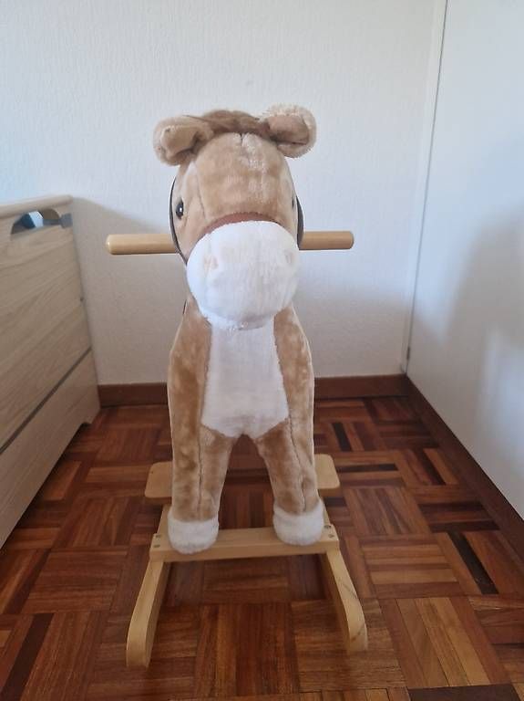 Giocattoli: cheval à bascule musical – Usato da Vevey venduto da jemaro 1
