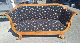 Sofa mit Blumenmuster Holzgestell antik