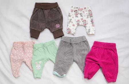 Kleiderpaket 6 Paar Hosen 50/56