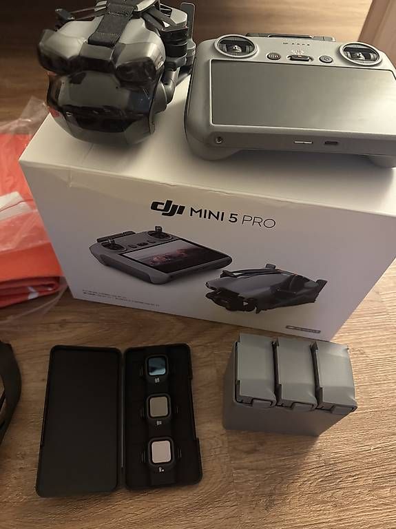 DJI Camcorder: DJI Mini 5 Pro Fly More Combo + DJI RC 2 – Gebraucht aus Baden von doe_pr57 1
