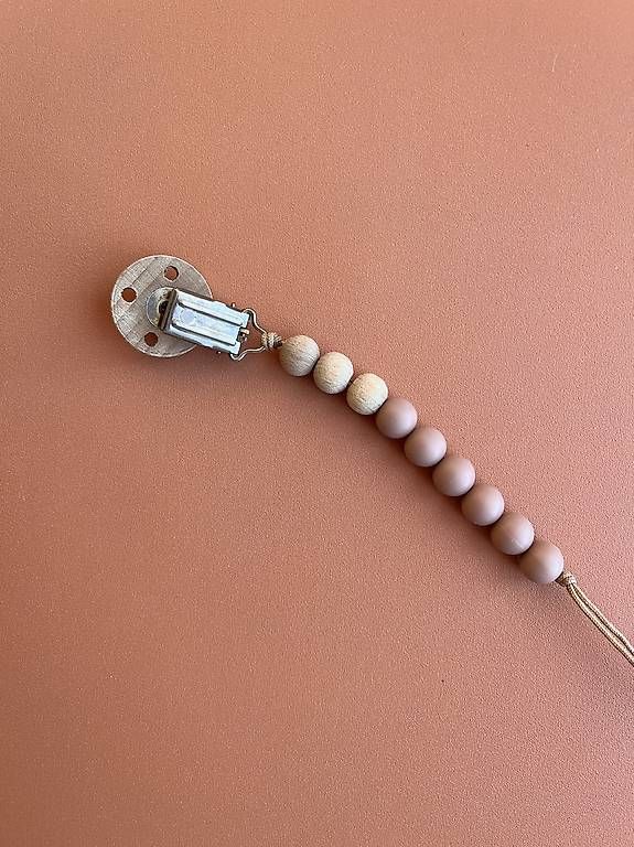 Succhiotti & catenelle porta ciuccio: Mushie Schnullerkette – Usato da Cham venduto da nininanana 2