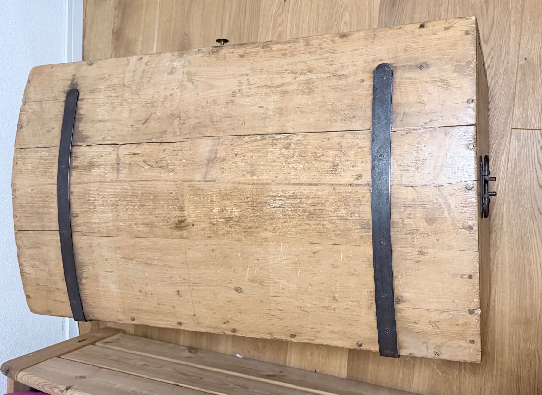 Cassapanche: Antike Truhe aus Holz – Usato da Emmetten venduto da pattiko 1